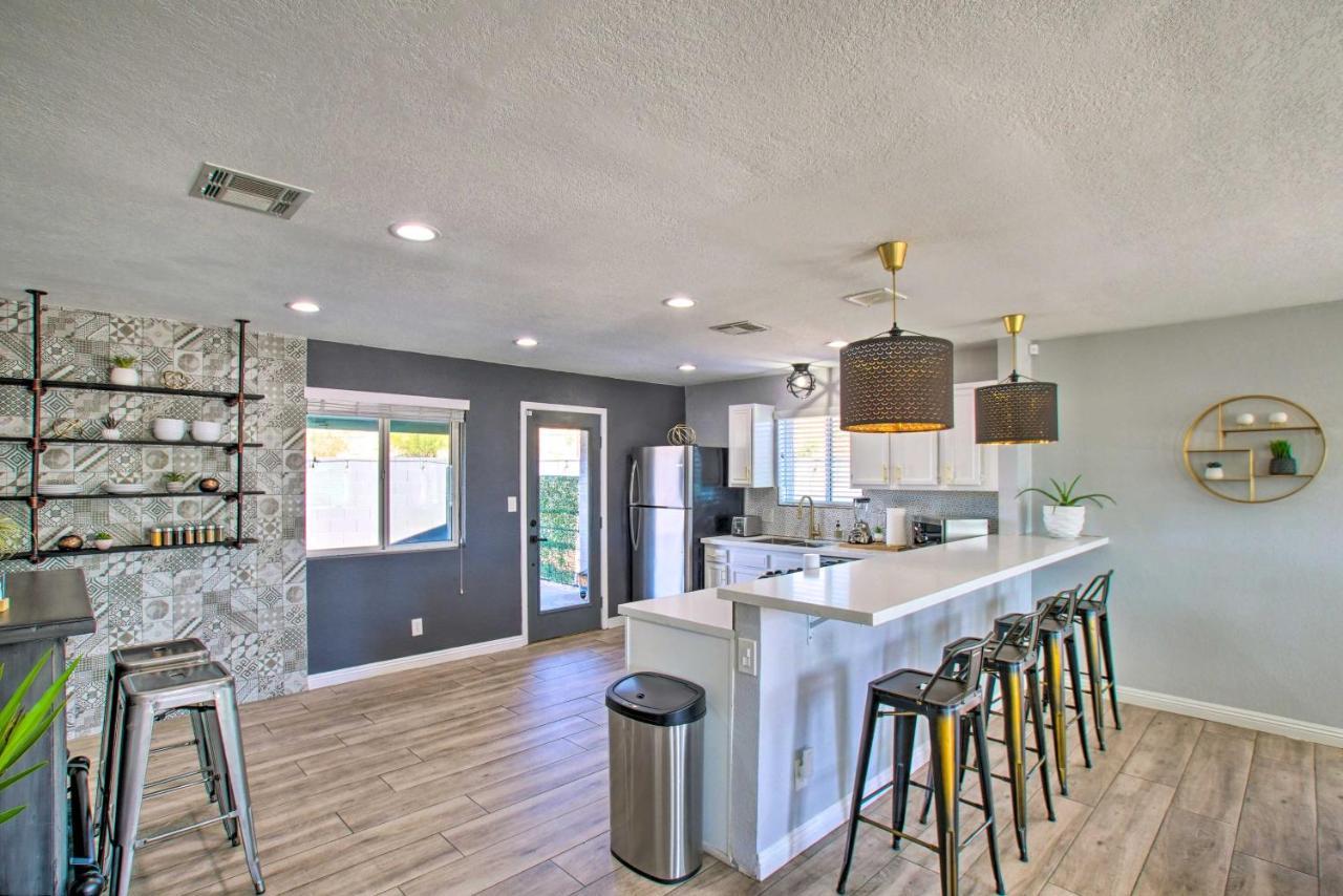 Charming Phoenix Home With Patio About 3 Miles To Dtwn! エクステリア 写真