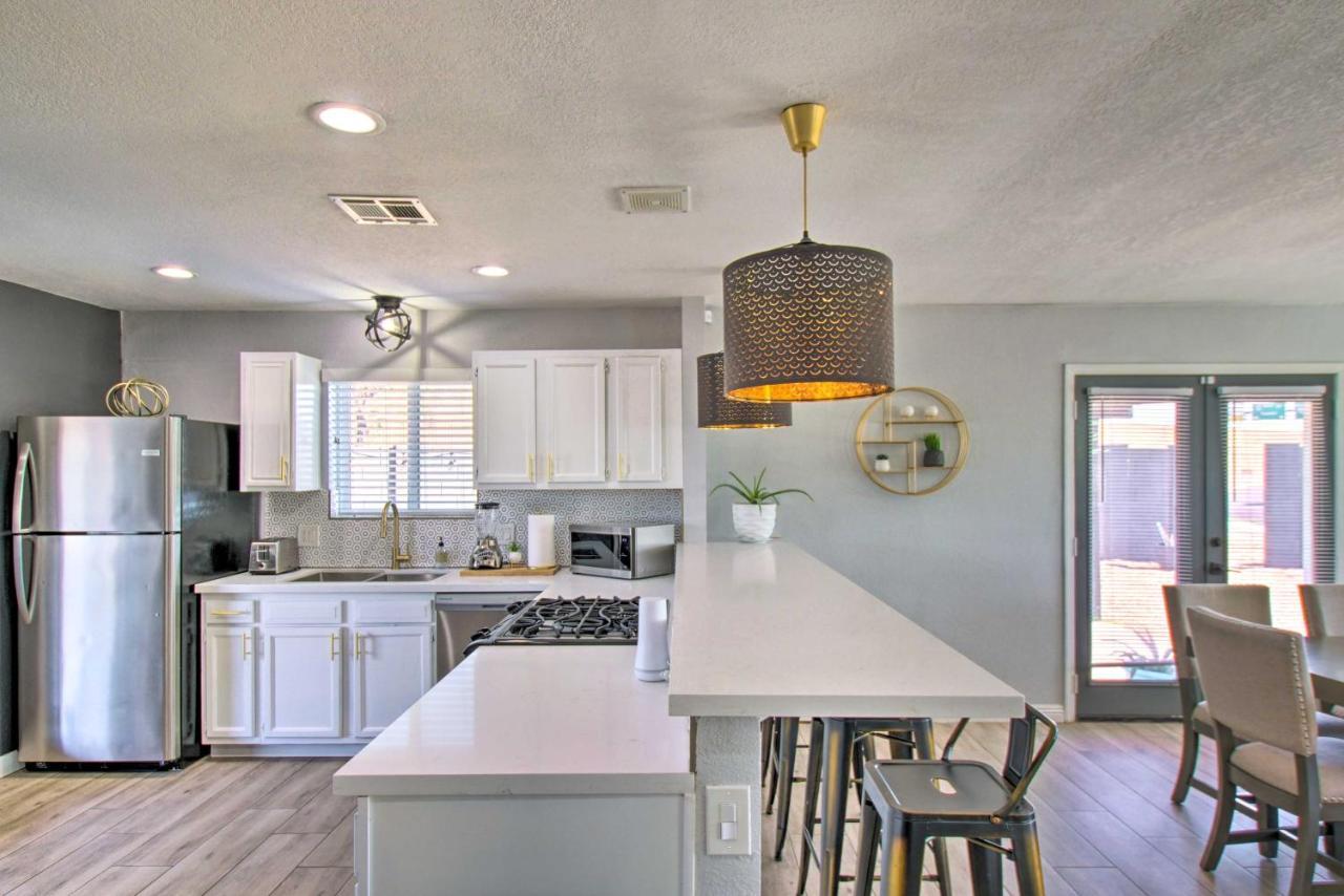 Charming Phoenix Home With Patio About 3 Miles To Dtwn! エクステリア 写真