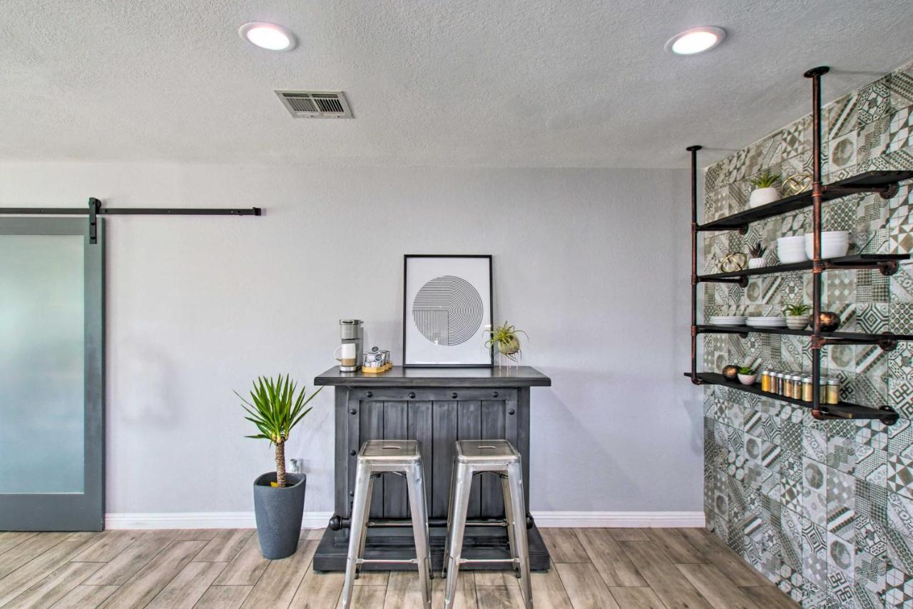 Charming Phoenix Home With Patio About 3 Miles To Dtwn! エクステリア 写真